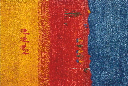 Die Gabeh-Teppiche werden im Iran aus hochwertiger Wolle gefertigt. Sie sind weich und es ist angenehm auf ihnen zu laufen.