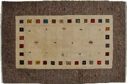 Loribaft-beige Ausschlaggebend fr die Qualitt der Loribaft ist einerseits die verwendete Wolle.